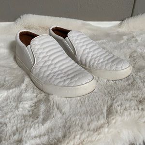 Report white slip on sneakers